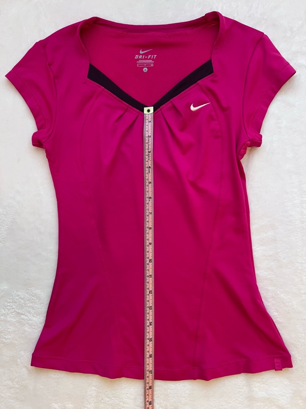 Nike Dry-Fit Women’s Fuchsia Tennis Outfit (2 pieces) - Picture 11 of 16